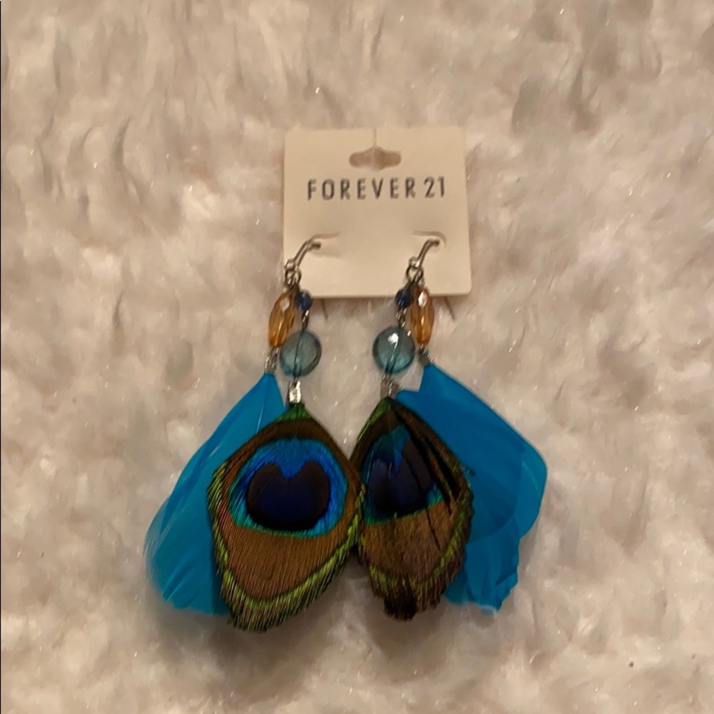 Forever 21 blue feather Earrings brand new NWT